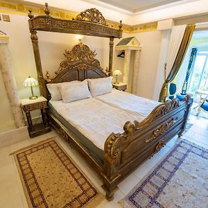 Royal King Suite