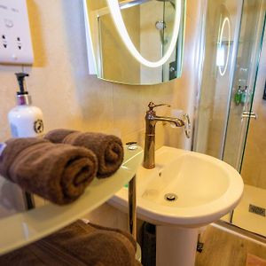 Mini King Suite